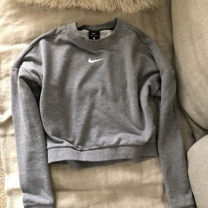 Cropped open back Nike sweatshirt , Small